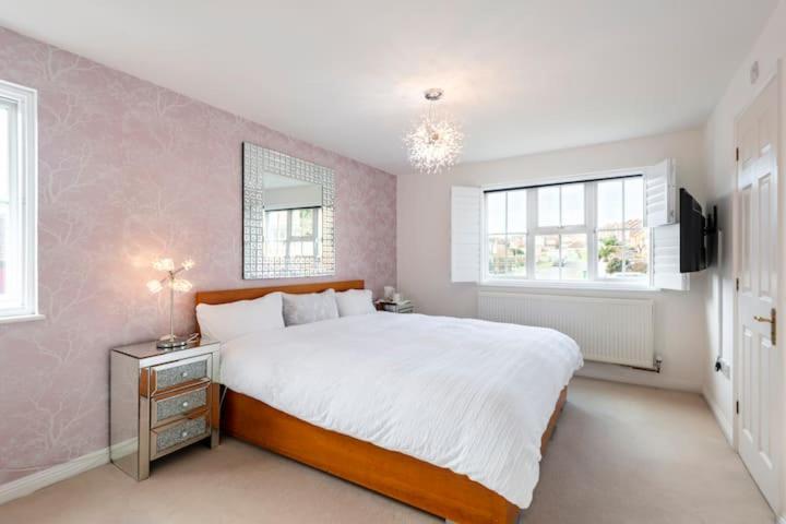 Bienvenue In Newhaven Luxury Superking Or Standard Or Budget Rooms Exterior photo