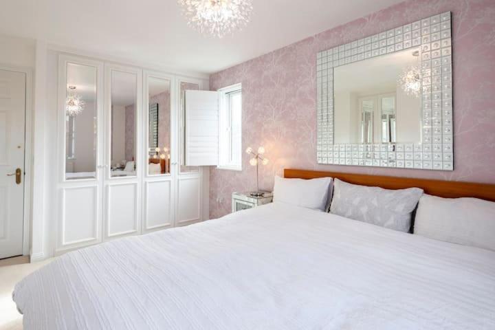 Bienvenue In Newhaven Luxury Superking Or Standard Or Budget Rooms Exterior photo