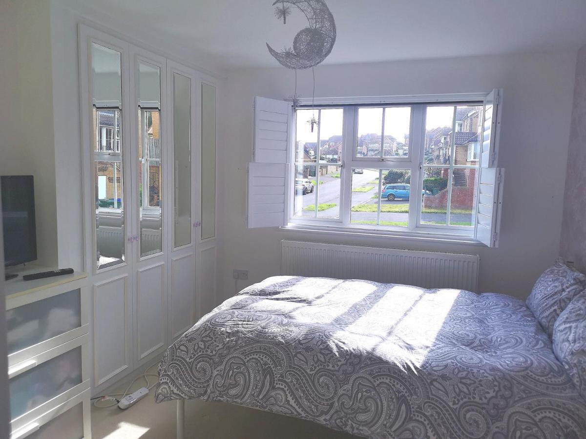 Bienvenue In Newhaven Luxury Superking Or Standard Or Budget Rooms Exterior photo